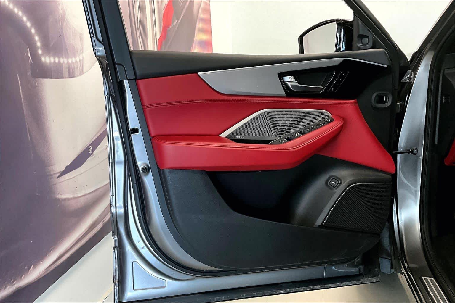 Thumbnail: 2023 Acura MDX - 25