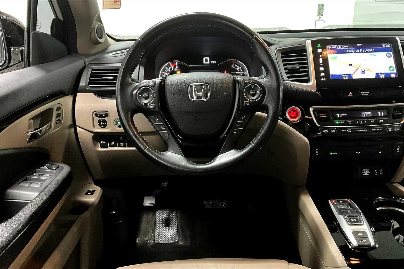 Thumbnail: 2016 Honda Pilot - 14