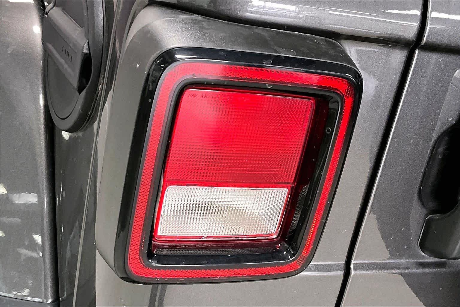 Thumbnail: 2020 Jeep Wrangler - 30