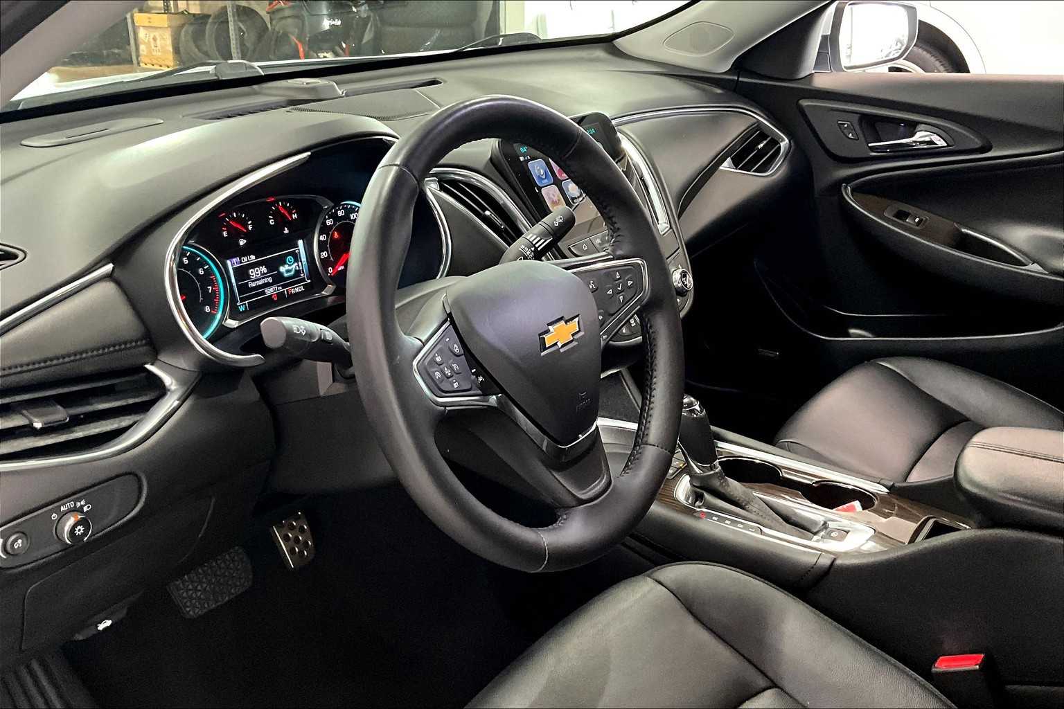 Thumbnail: 2017 Chevrolet Malibu - 2