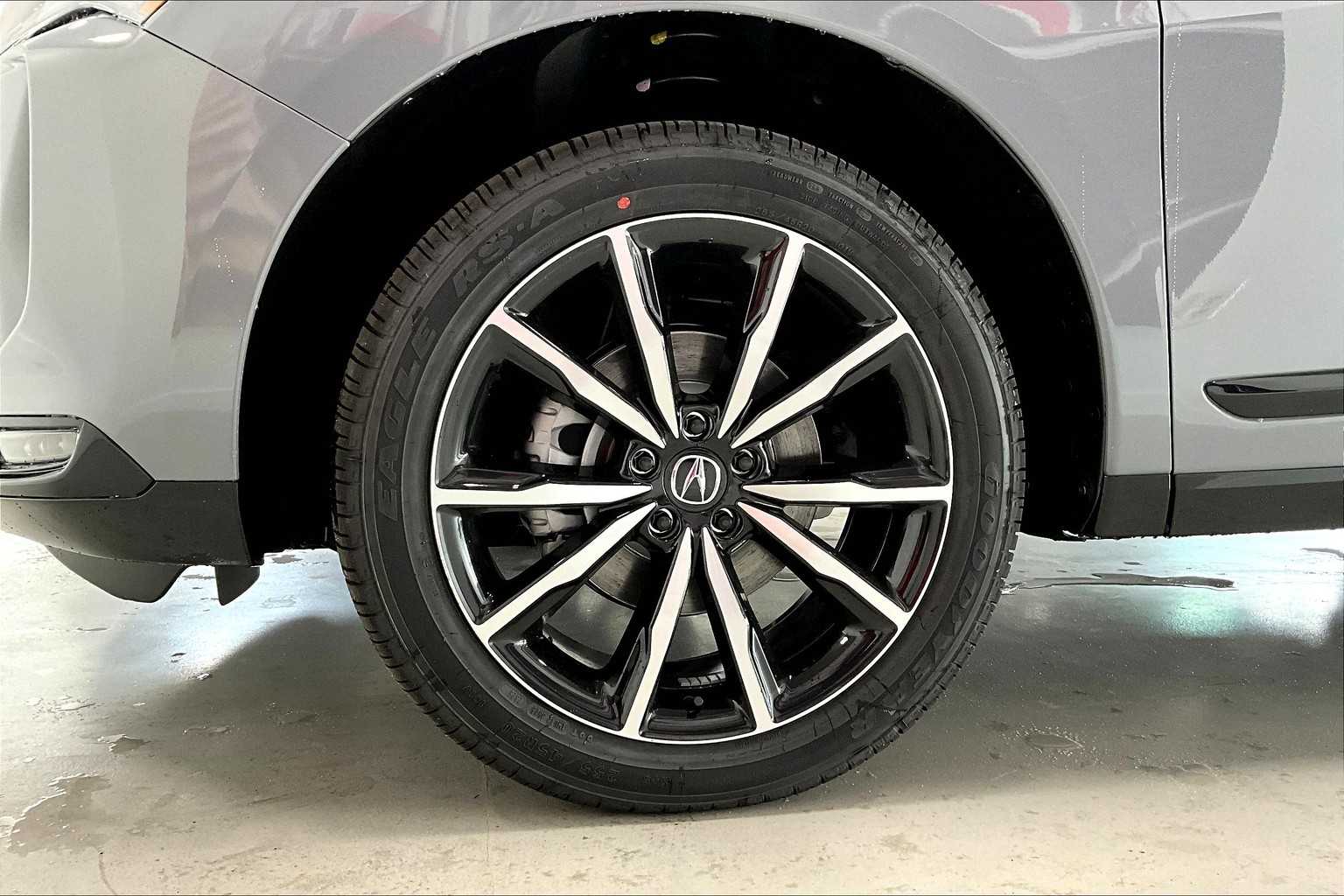 Thumbnail: 2025 Acura RDX - 8