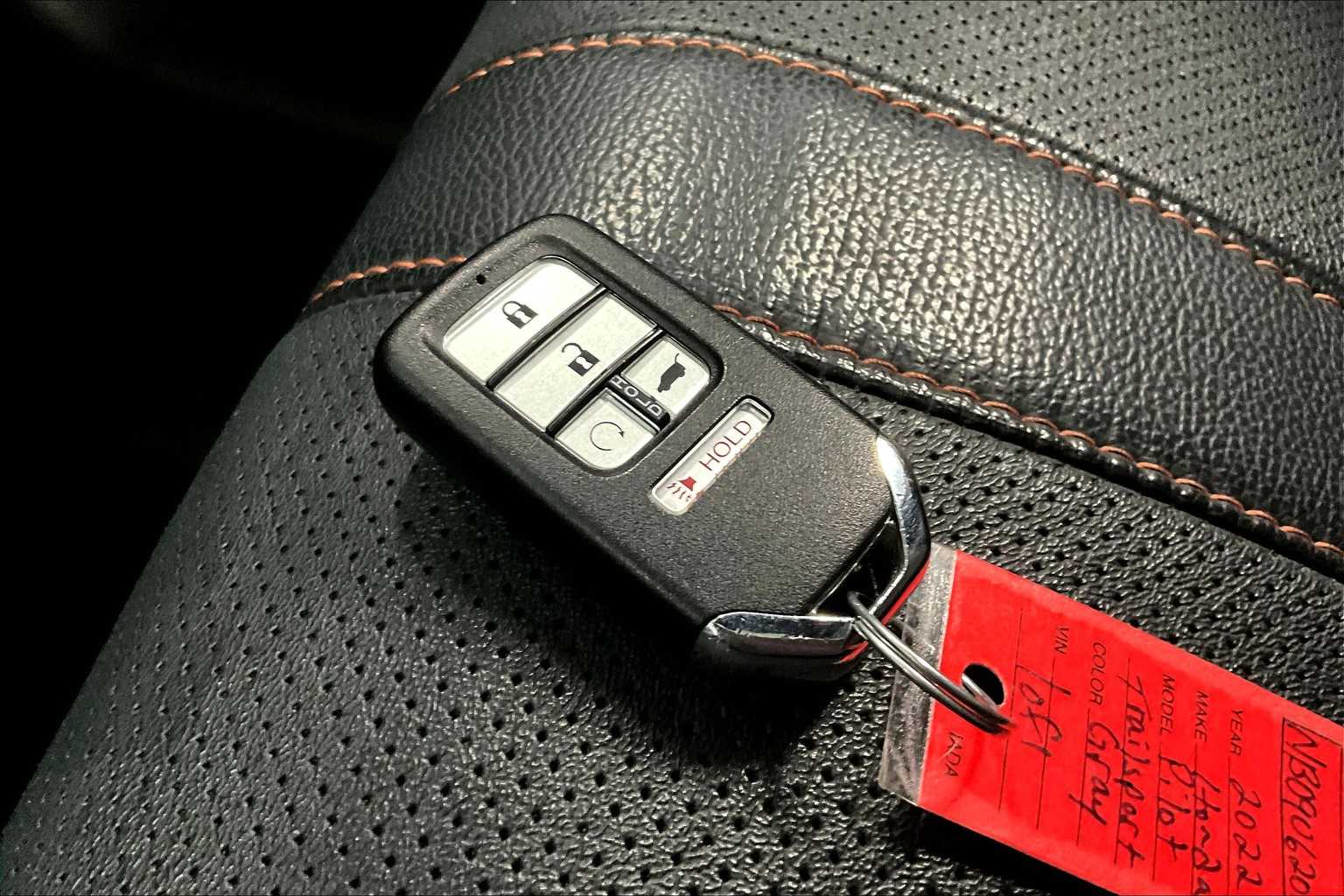 Thumbnail: 2022 Honda Pilot - 17