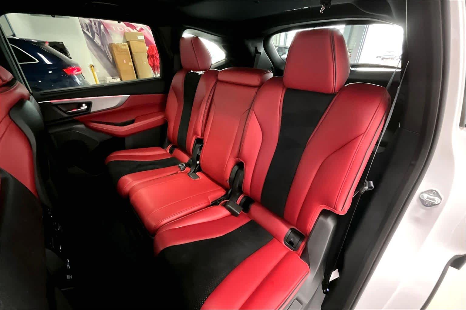 Thumbnail: 2022 Acura MDX - 27