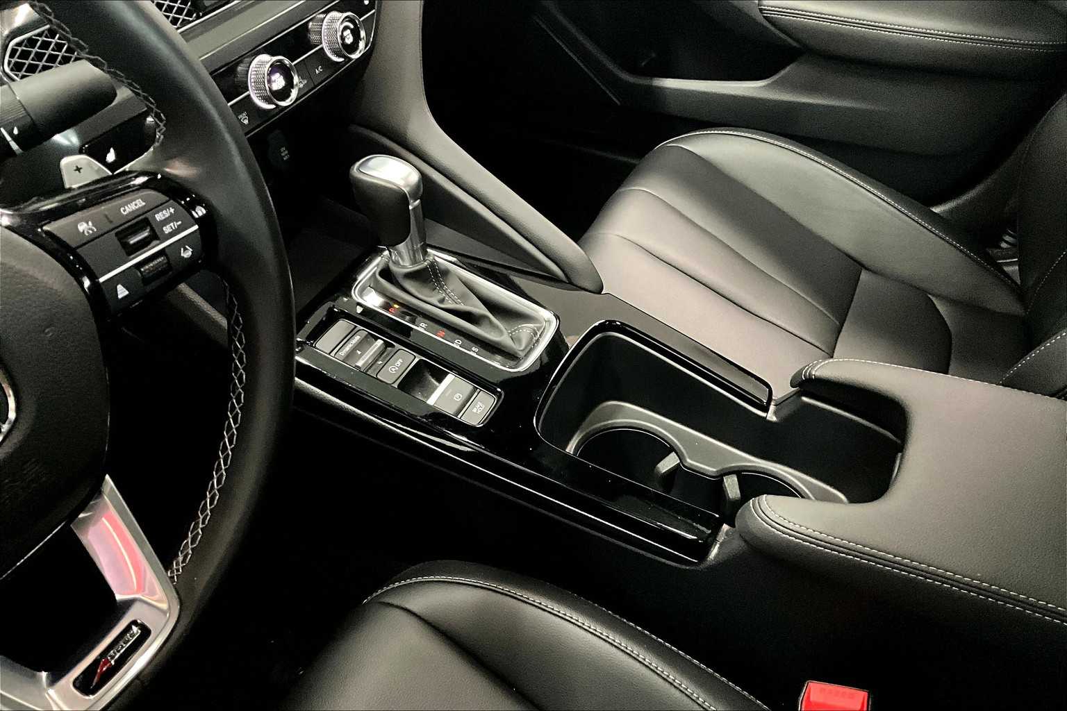 Thumbnail: 2025 Acura Integra - 15