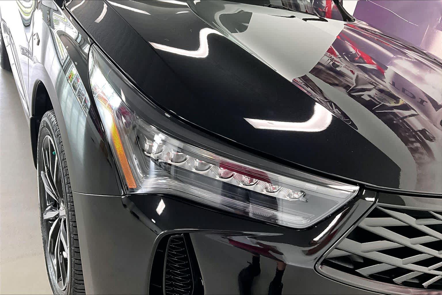 Thumbnail: 2025 Acura RDX - 28