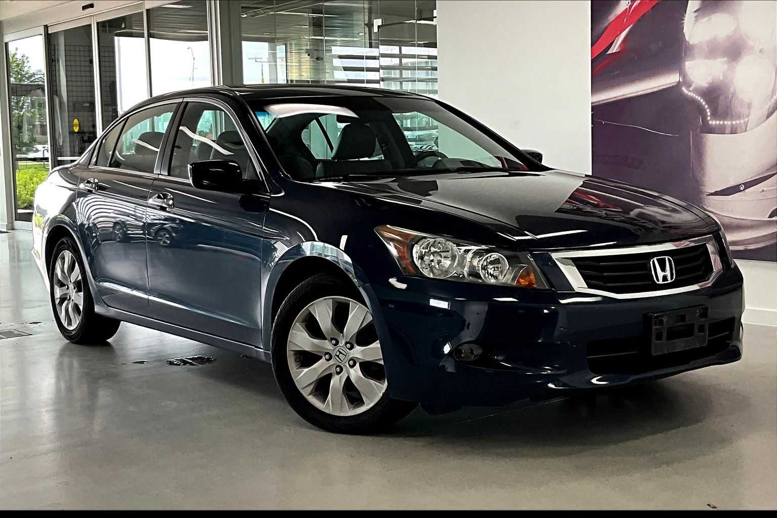 2010 Honda Accord EX-L -
                  Johnston, IA