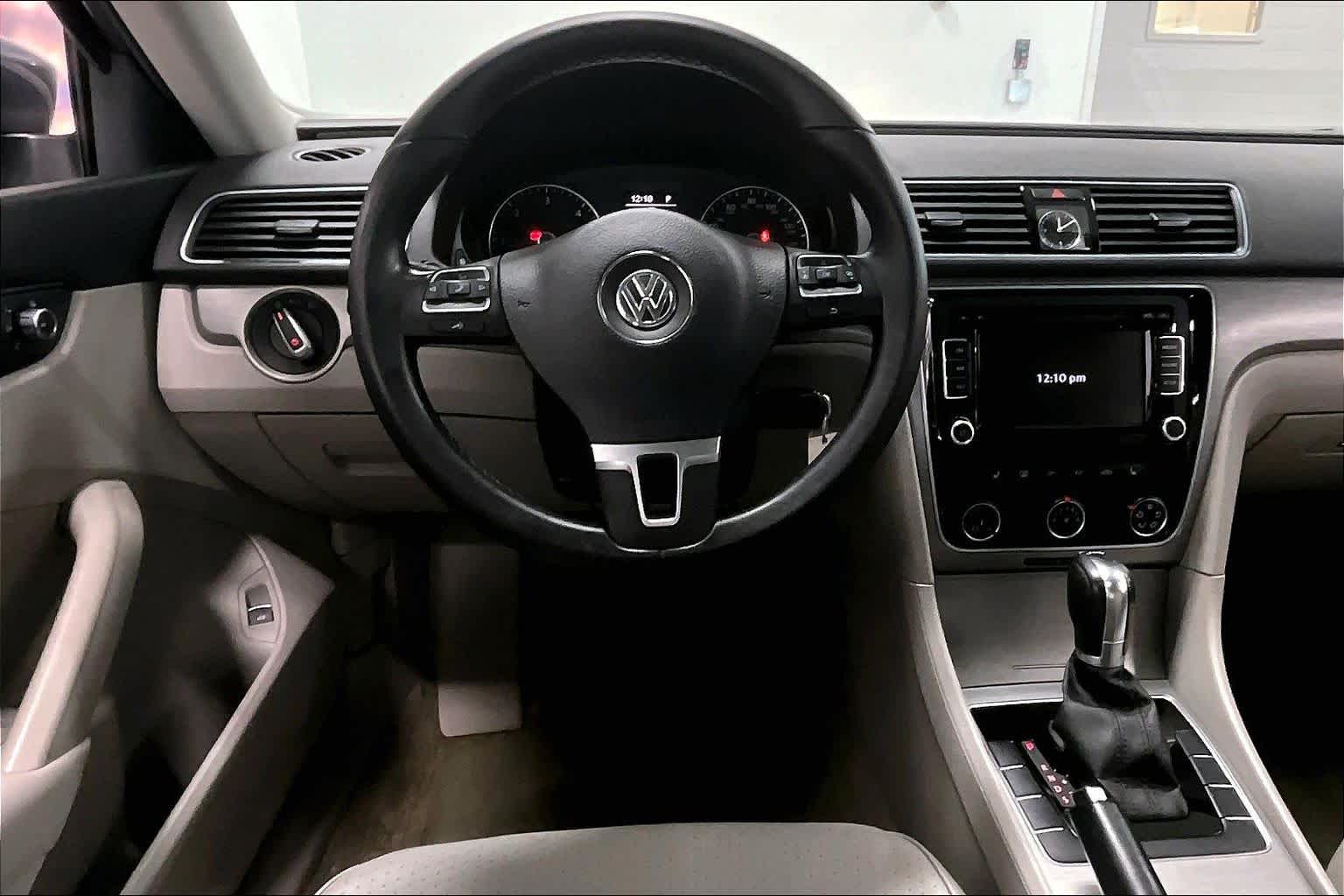 Thumbnail: 2014 Volkswagen Passat - 12