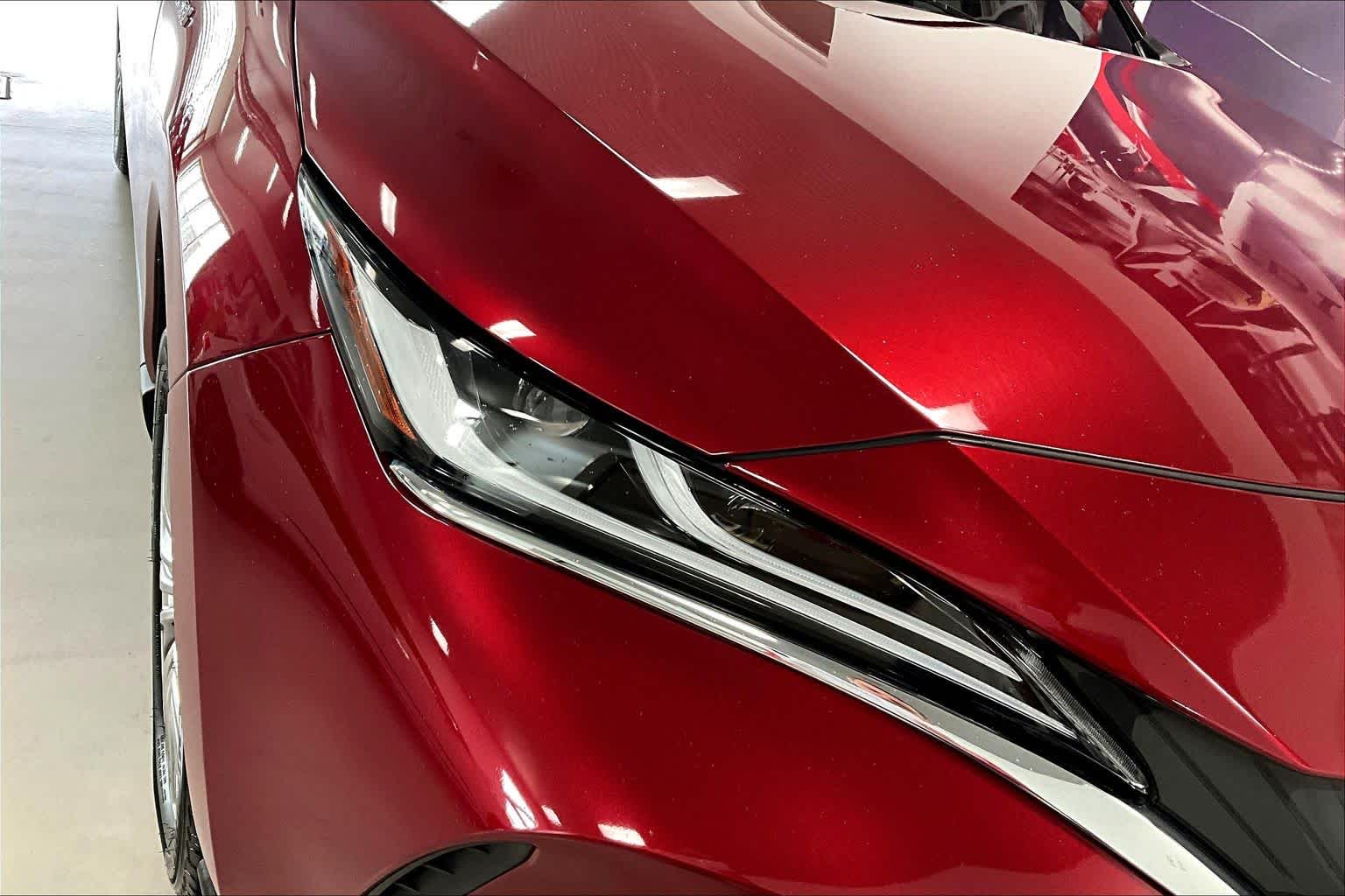 Thumbnail: 2021 Toyota Venza - 29