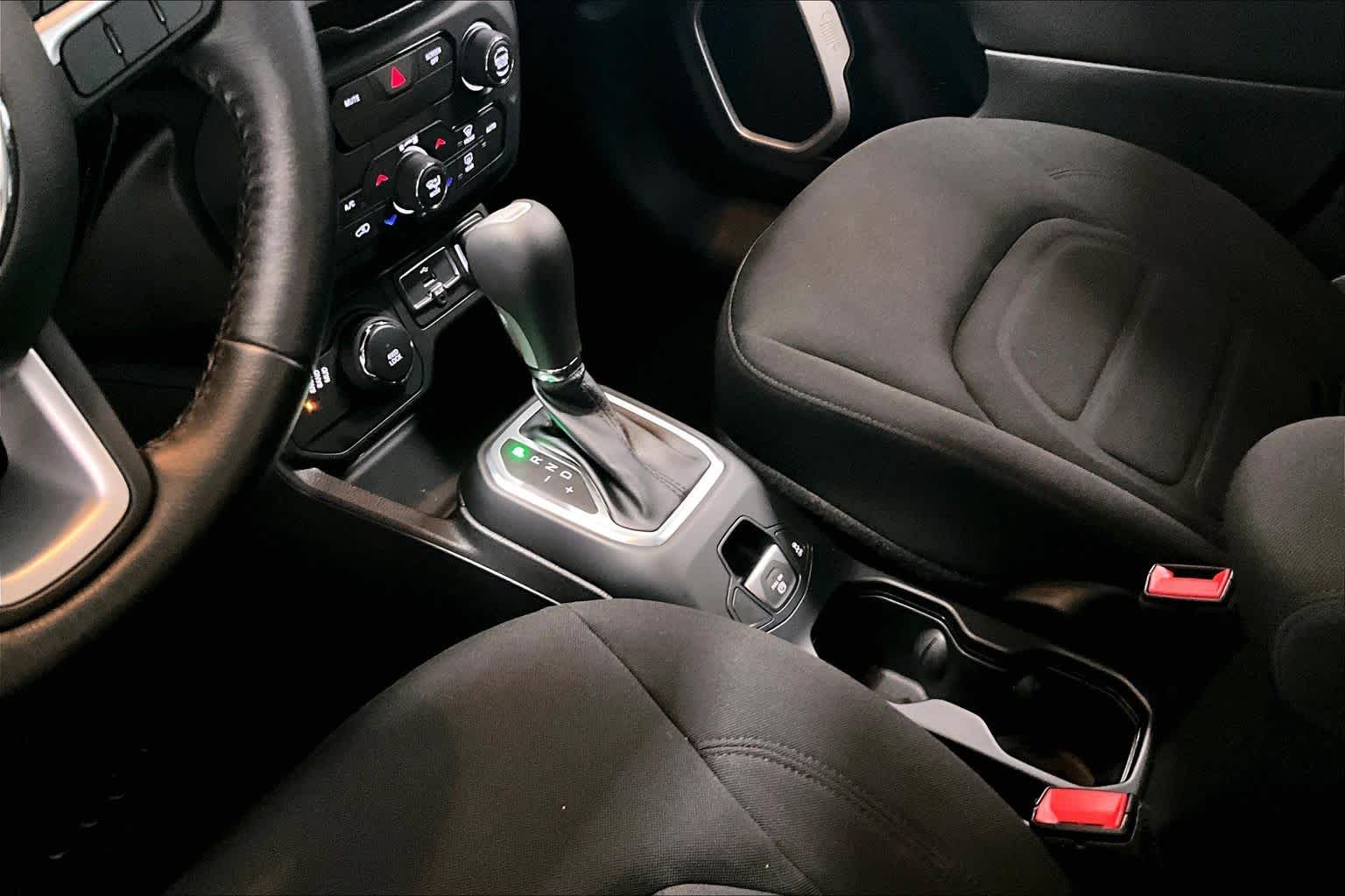 Thumbnail: 2018 Jeep Renegade - 14