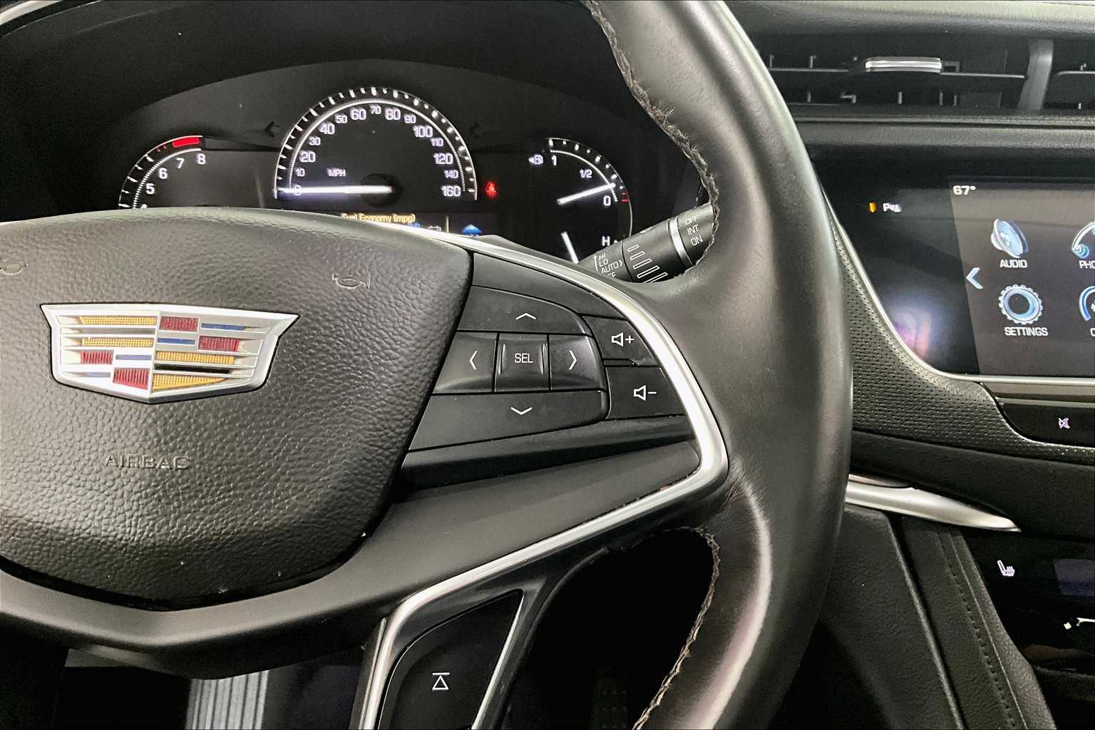 Thumbnail: 2017 Cadillac XT5 - 23