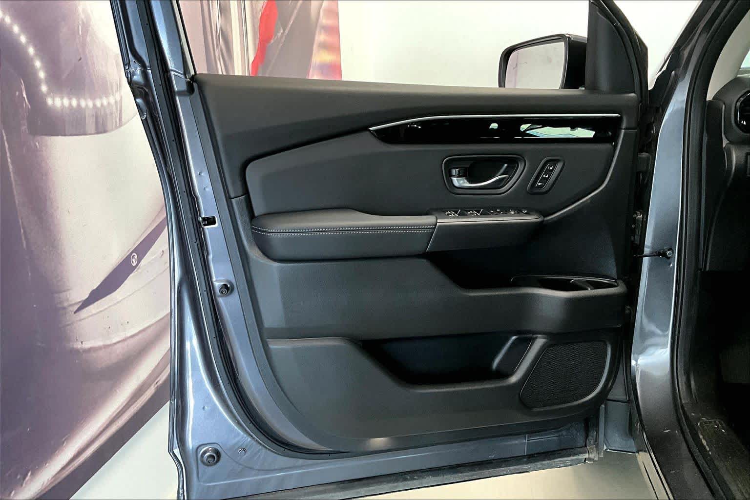 Thumbnail: 2025 Honda Pilot - 24