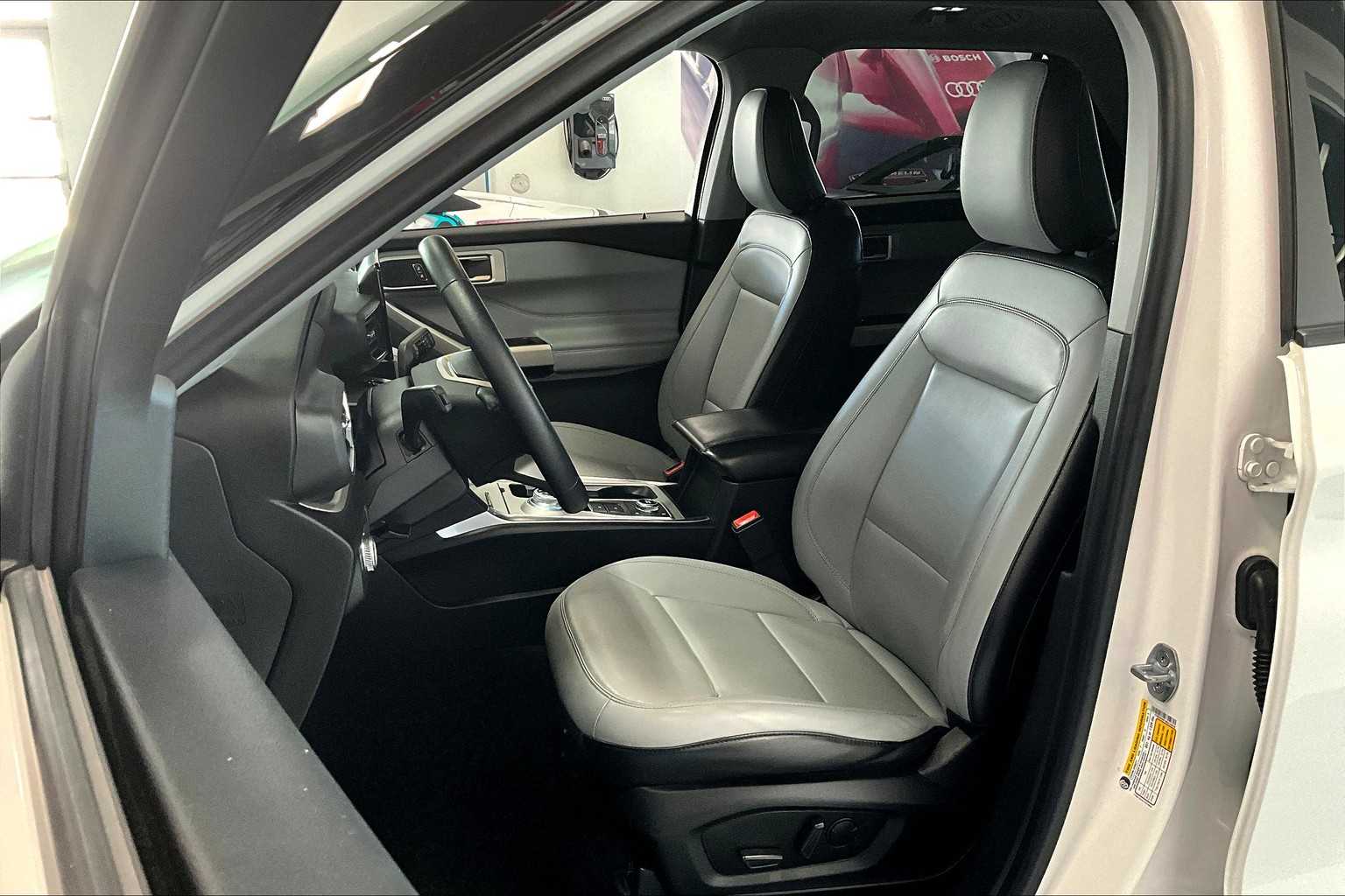 Thumbnail: 2021 Ford Explorer - 10