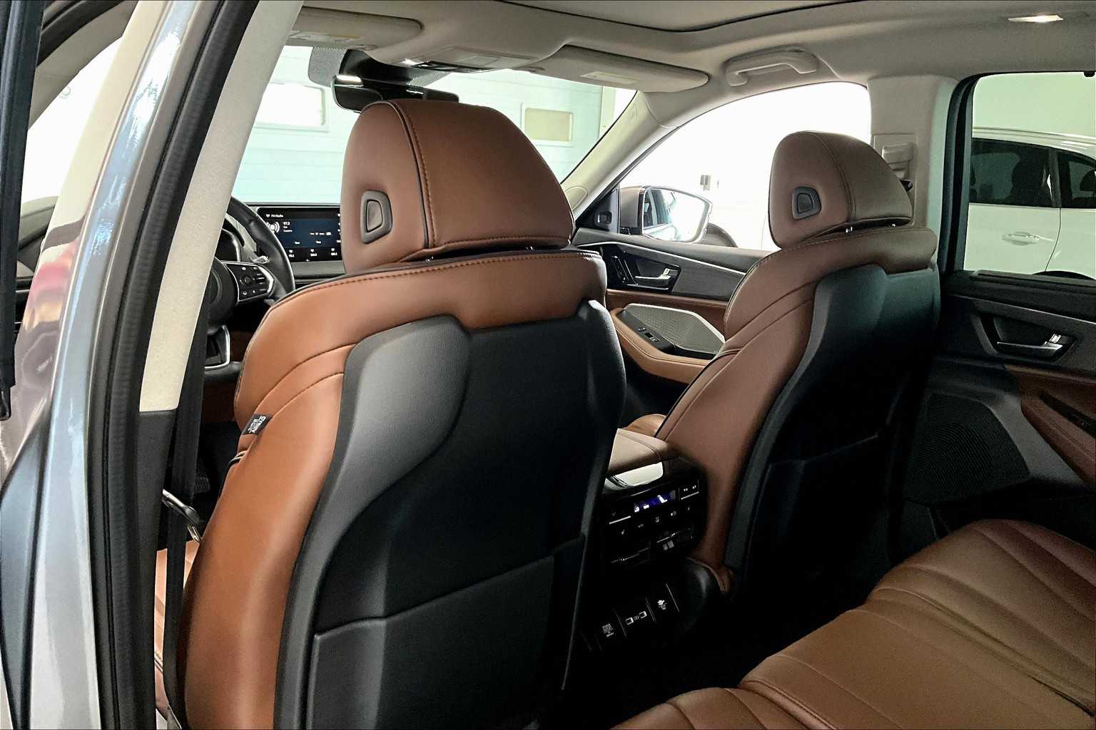 Thumbnail: 2023 Acura MDX - 10