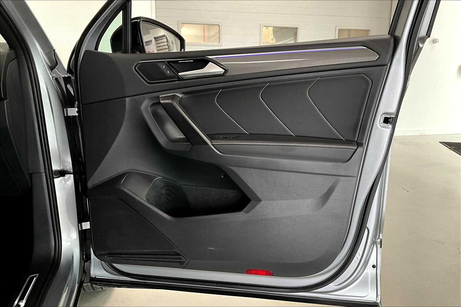 Thumbnail: 2024 Volkswagen Tiguan - 26