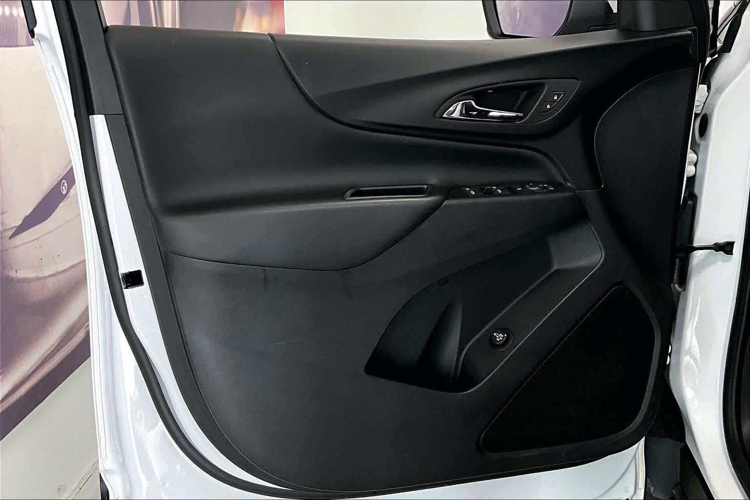 Thumbnail: 2023 Chevrolet Equinox - 24