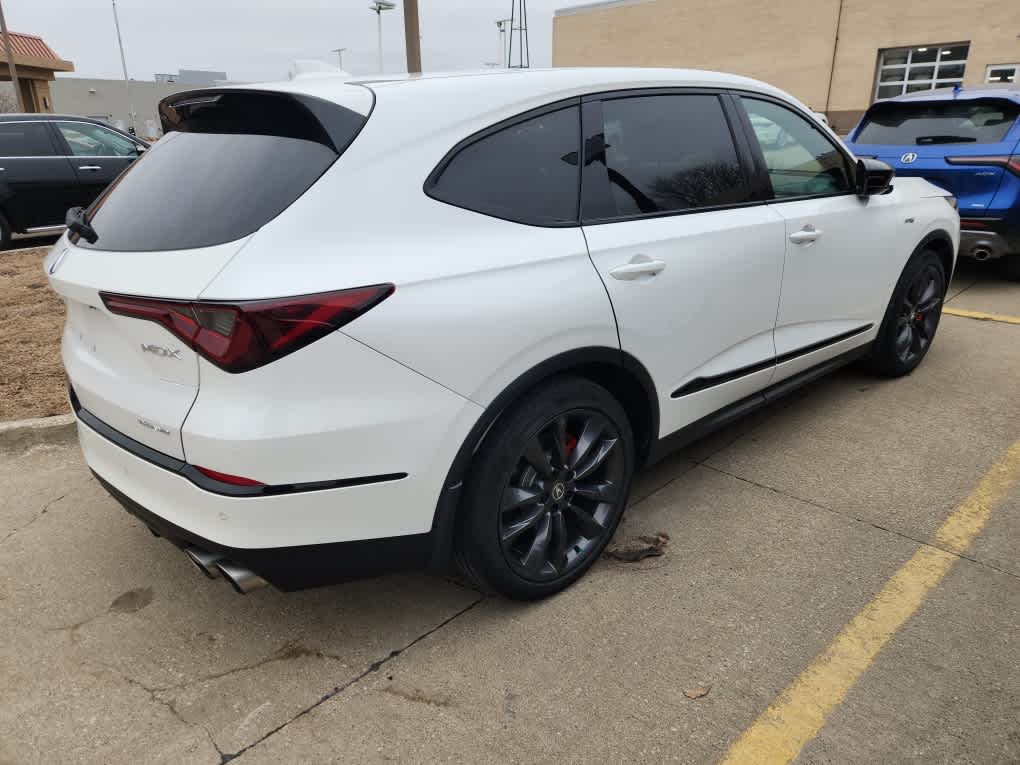 Thumbnail: 2022 Acura MDX - 5