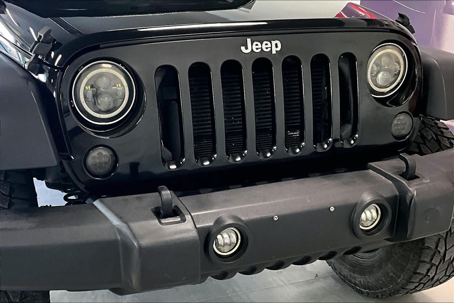 Thumbnail: 2014 Jeep Wrangler - 28