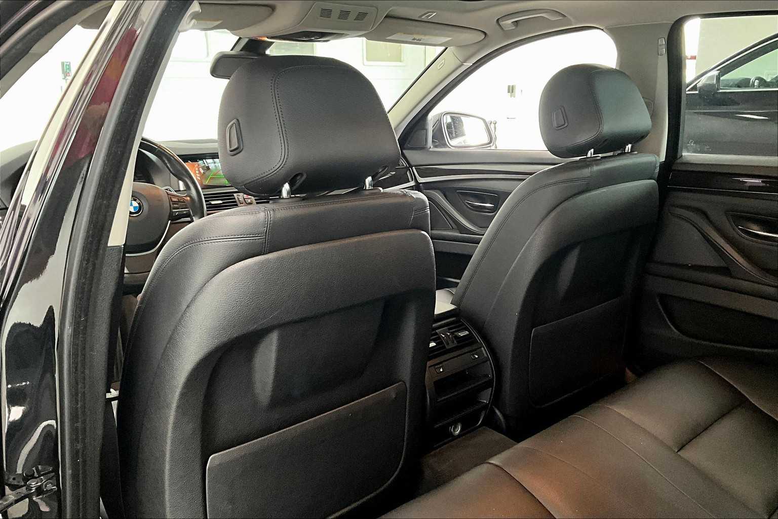 2016 BMW 5 Series 528i xDrive 10