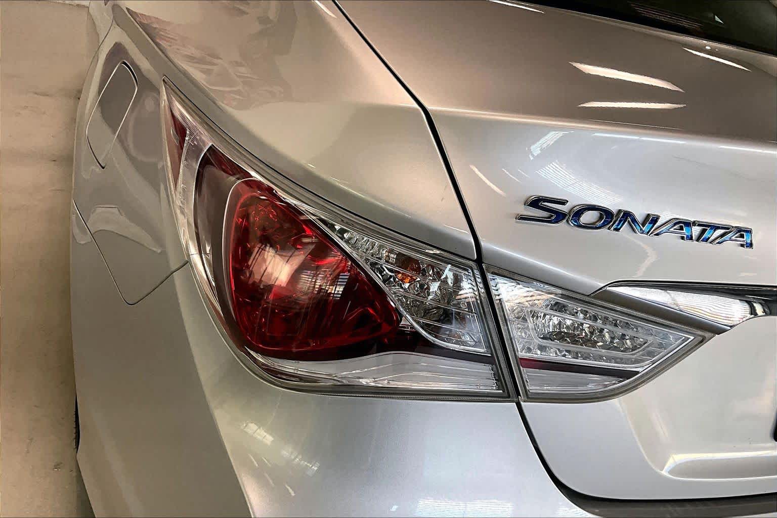 Thumbnail: 2013 Hyundai Sonata - 29