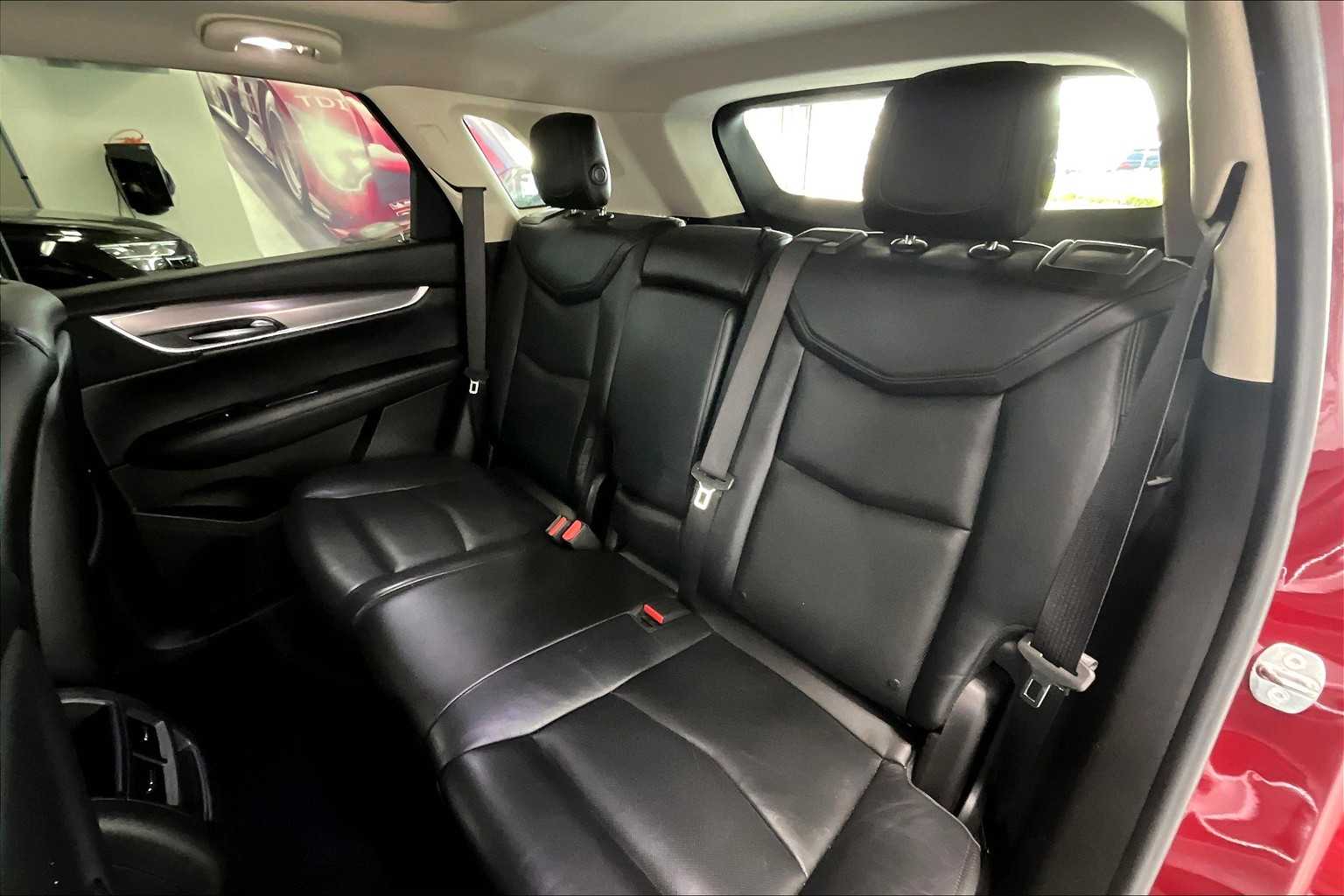 Thumbnail: 2017 Cadillac XT5 - 27