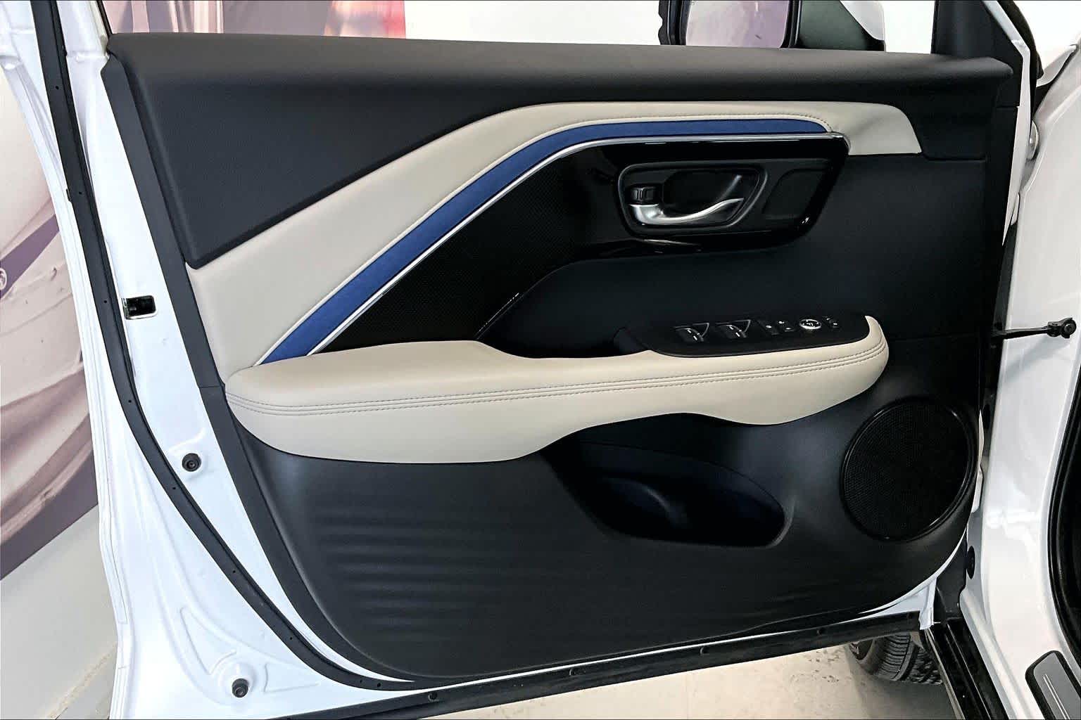 Thumbnail: 2025 Acura ADX - 25