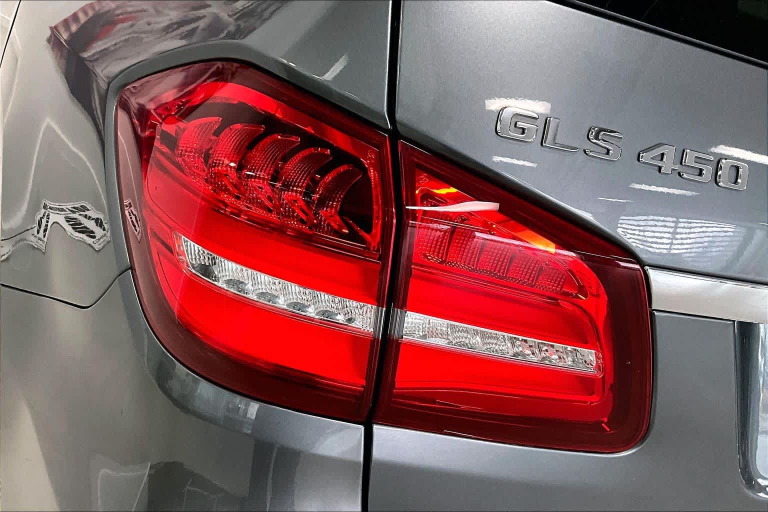 Thumbnail: 2018 Mercedes-Benz GLS - 30