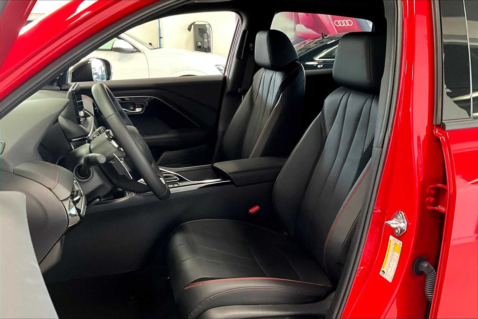 Thumbnail: 2025 Acura ADX - 10