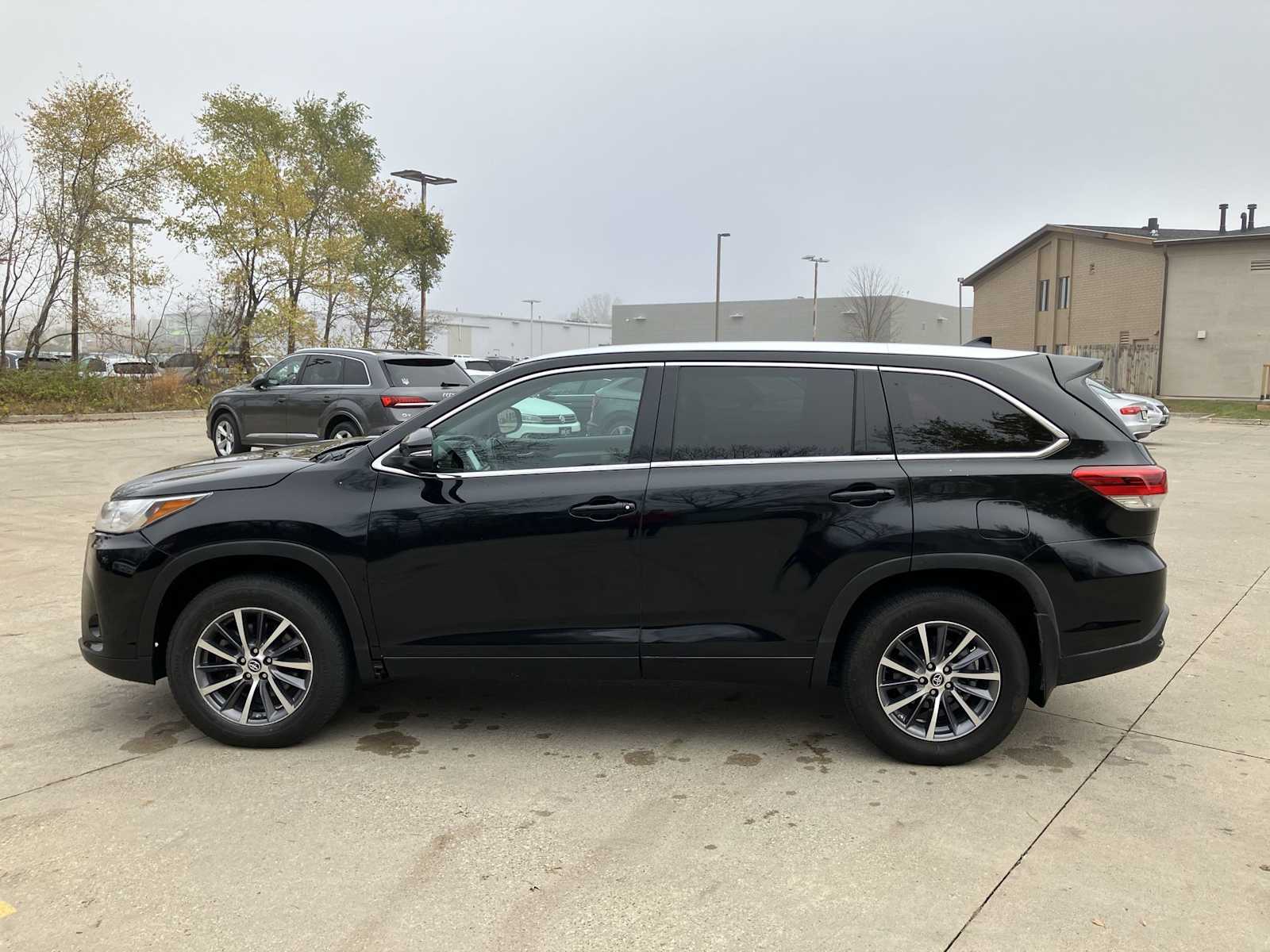Thumbnail: 2018 Toyota Highlander - 10