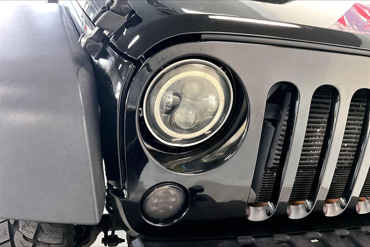 Thumbnail: 2014 Jeep Wrangler - 26