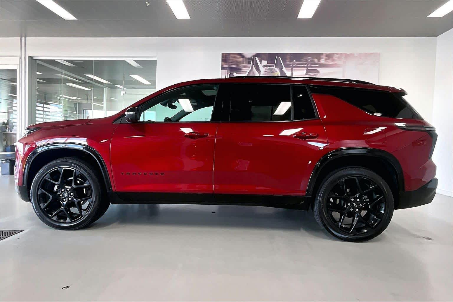 Thumbnail: 2024 Chevrolet Traverse - 3