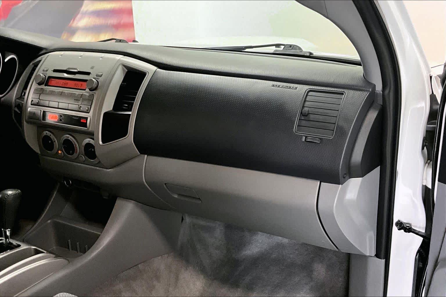 Thumbnail: 2011 Toyota Tacoma - 20