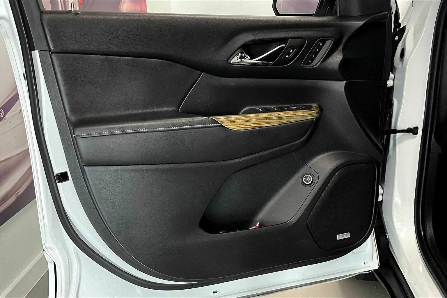 Thumbnail: 2018 GMC Acadia - 23