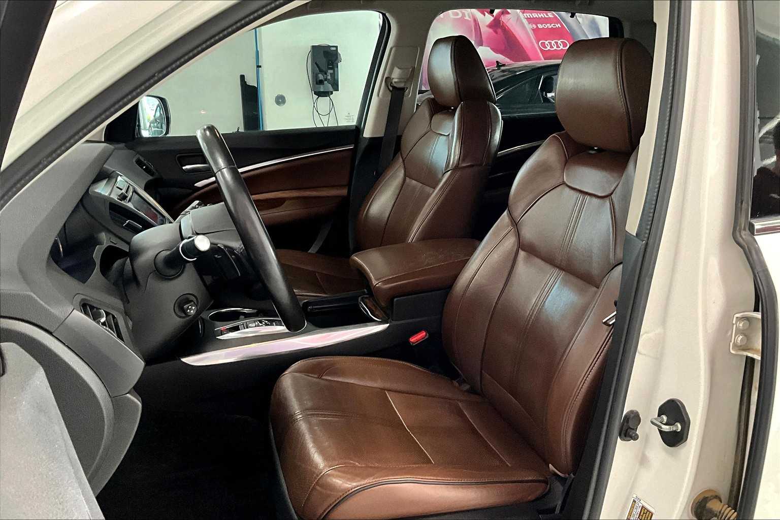 Thumbnail: 2017 Acura MDX - 11