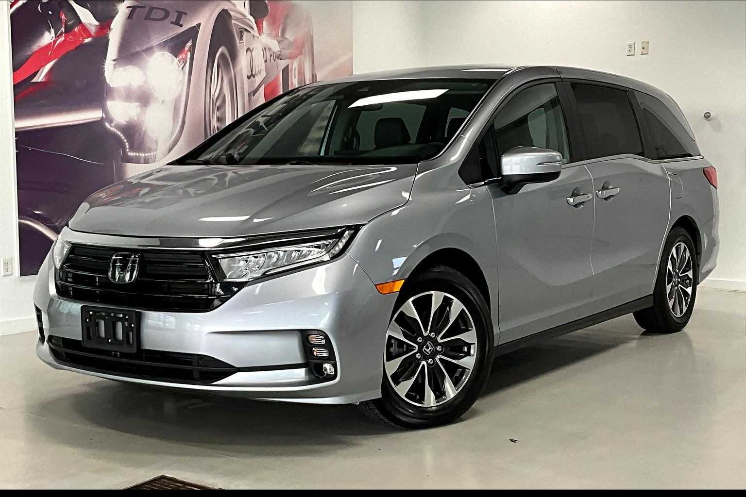 Thumbnail: 2023 Honda Odyssey - 1