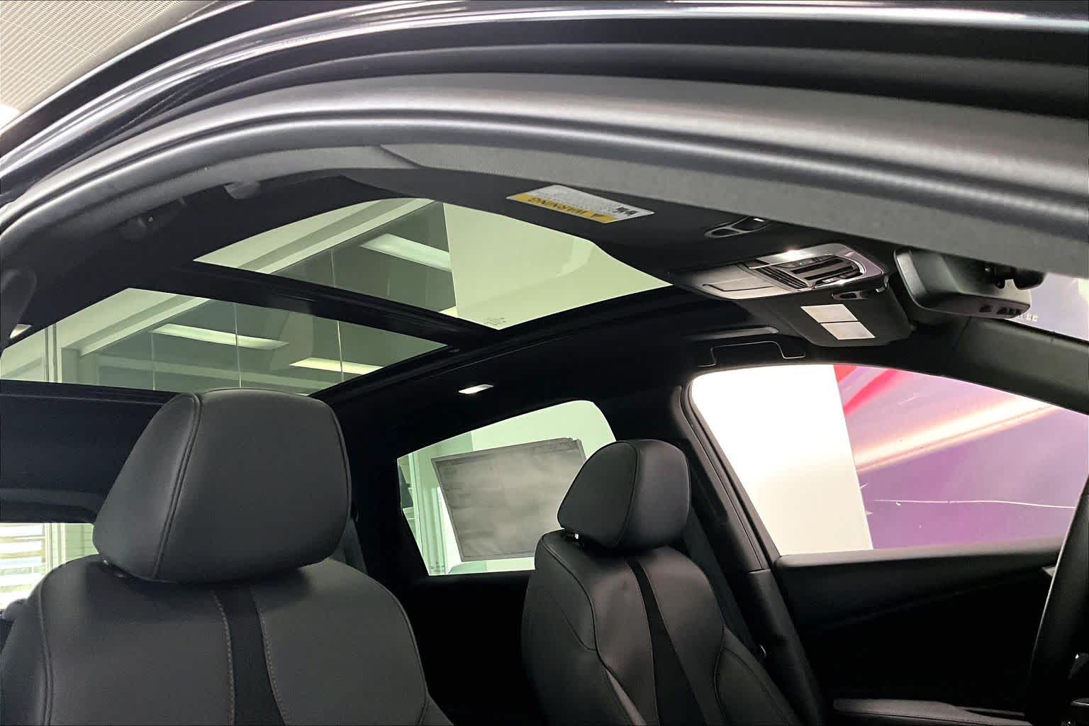 Thumbnail: 2025 Acura RDX - 28