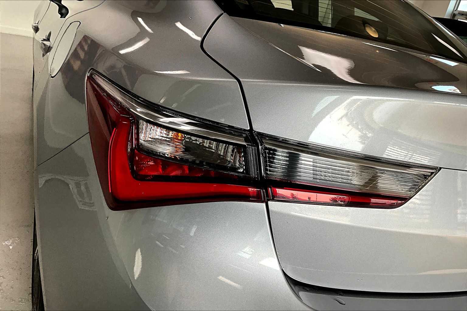 Thumbnail: 2020 Acura ILX - 30