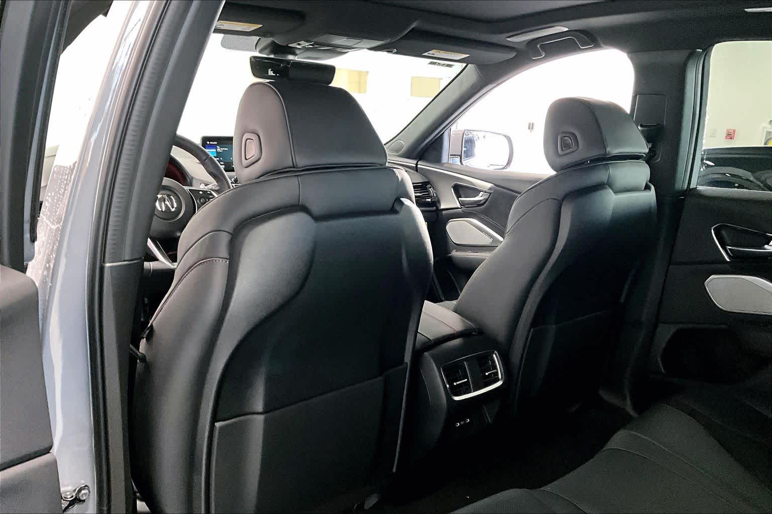 Thumbnail: 2026 Acura RDX - 12