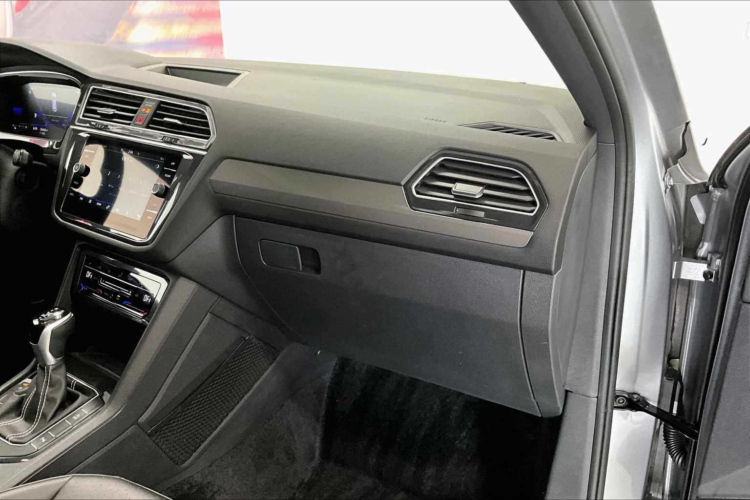 Thumbnail: 2024 Volkswagen Tiguan - 21