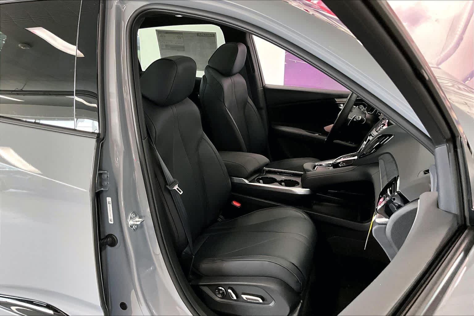 Thumbnail: 2026 Acura RDX - 14