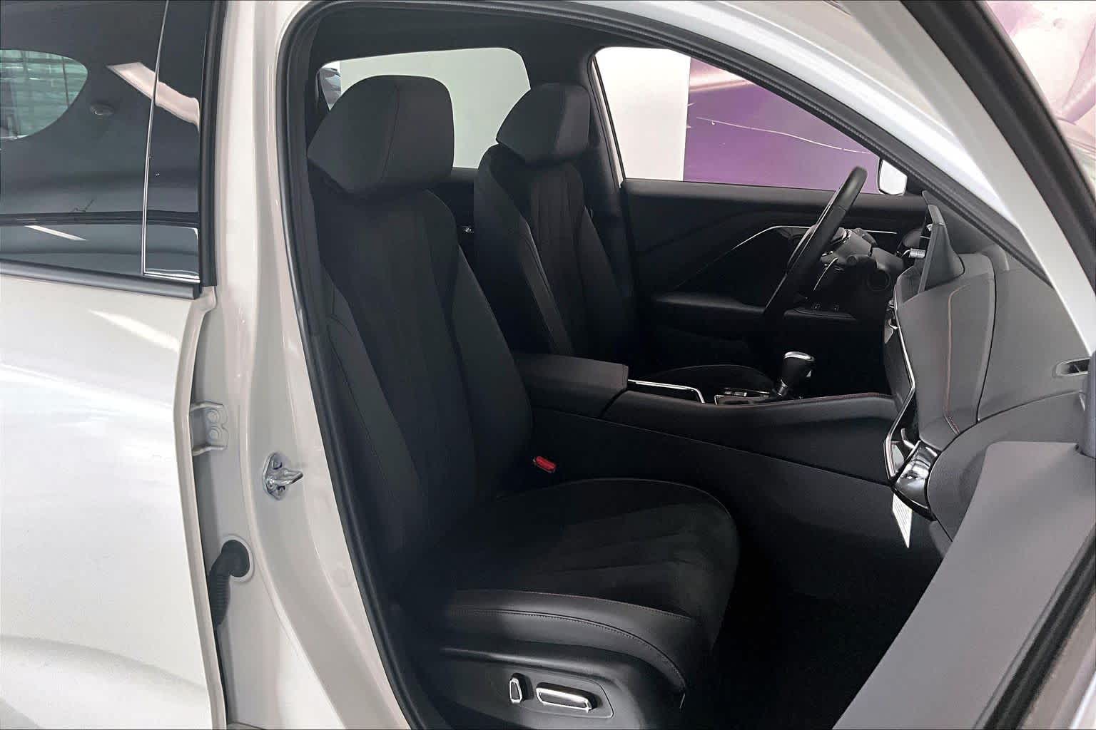 Thumbnail: 2025 Acura ADX - 12