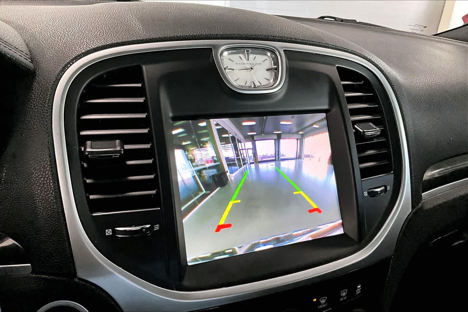 Thumbnail: 2011 Chrysler 300 - 24