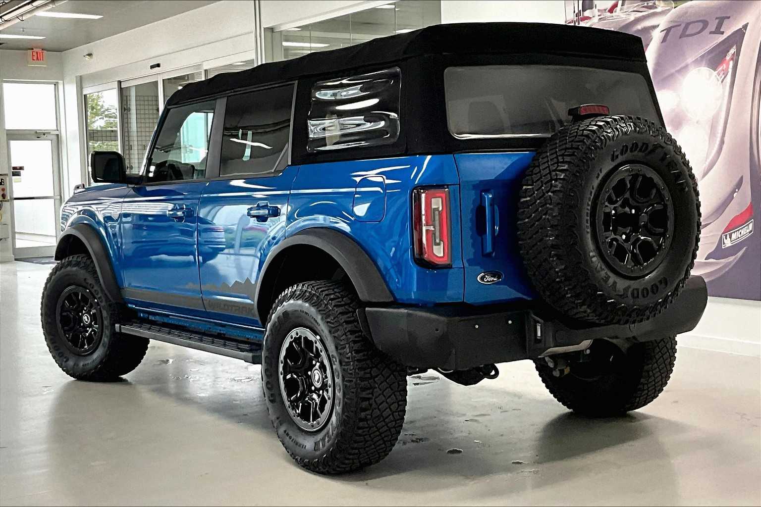 Thumbnail: 2021 Ford Bronco - 4