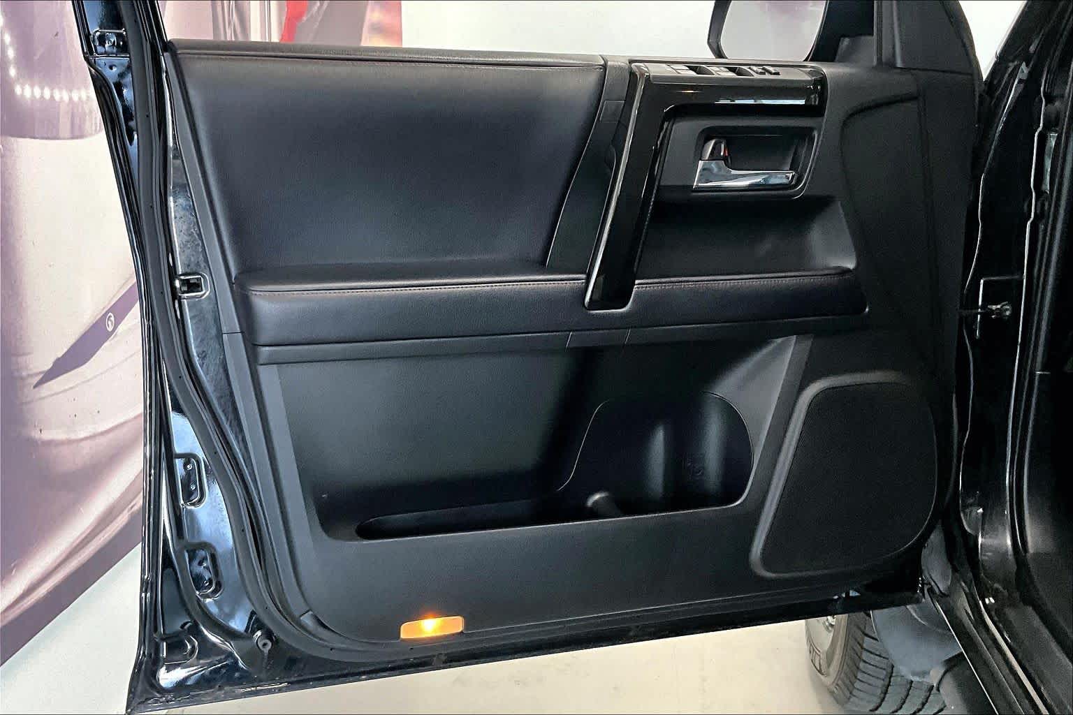 Thumbnail: 2019 Toyota 4Runner - 23