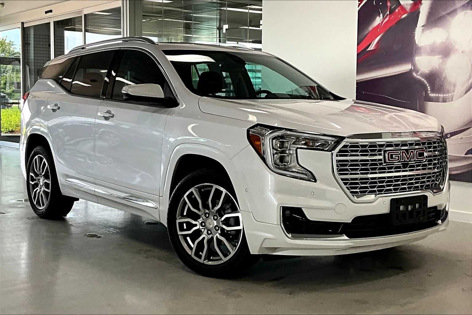 Thumbnail: 2024 GMC Terrain - 17