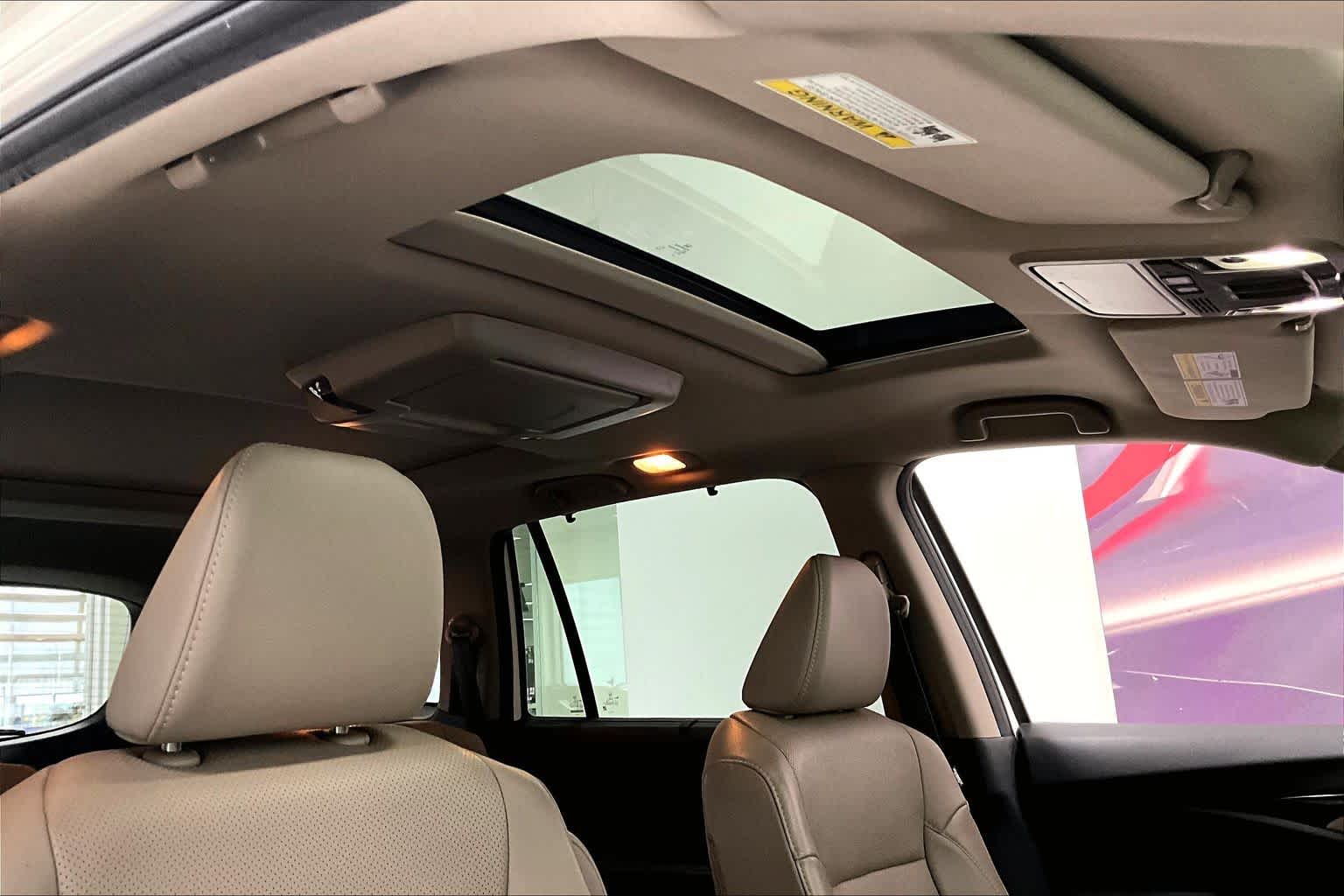 Thumbnail: 2019 Honda Pilot - 28