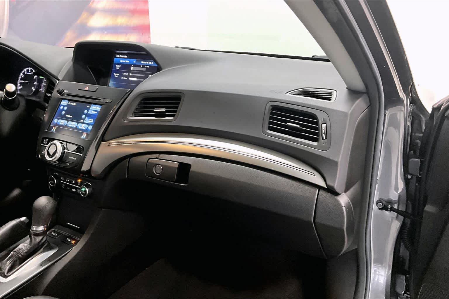 Thumbnail: 2021 Acura ILX - 20