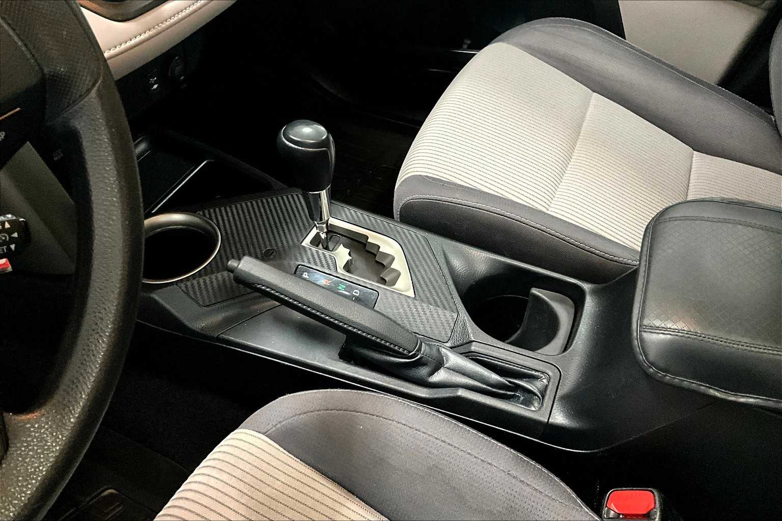 Thumbnail: 2013 Toyota RAV4 - 15