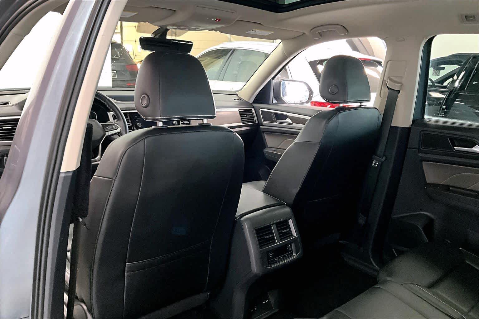 Thumbnail: 2023 Volkswagen Atlas - 10