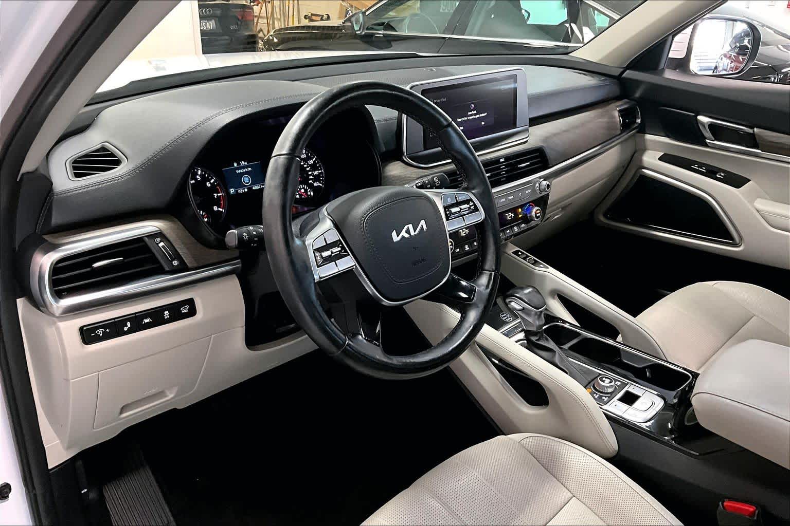 Thumbnail: 2022 Kia Telluride - 2