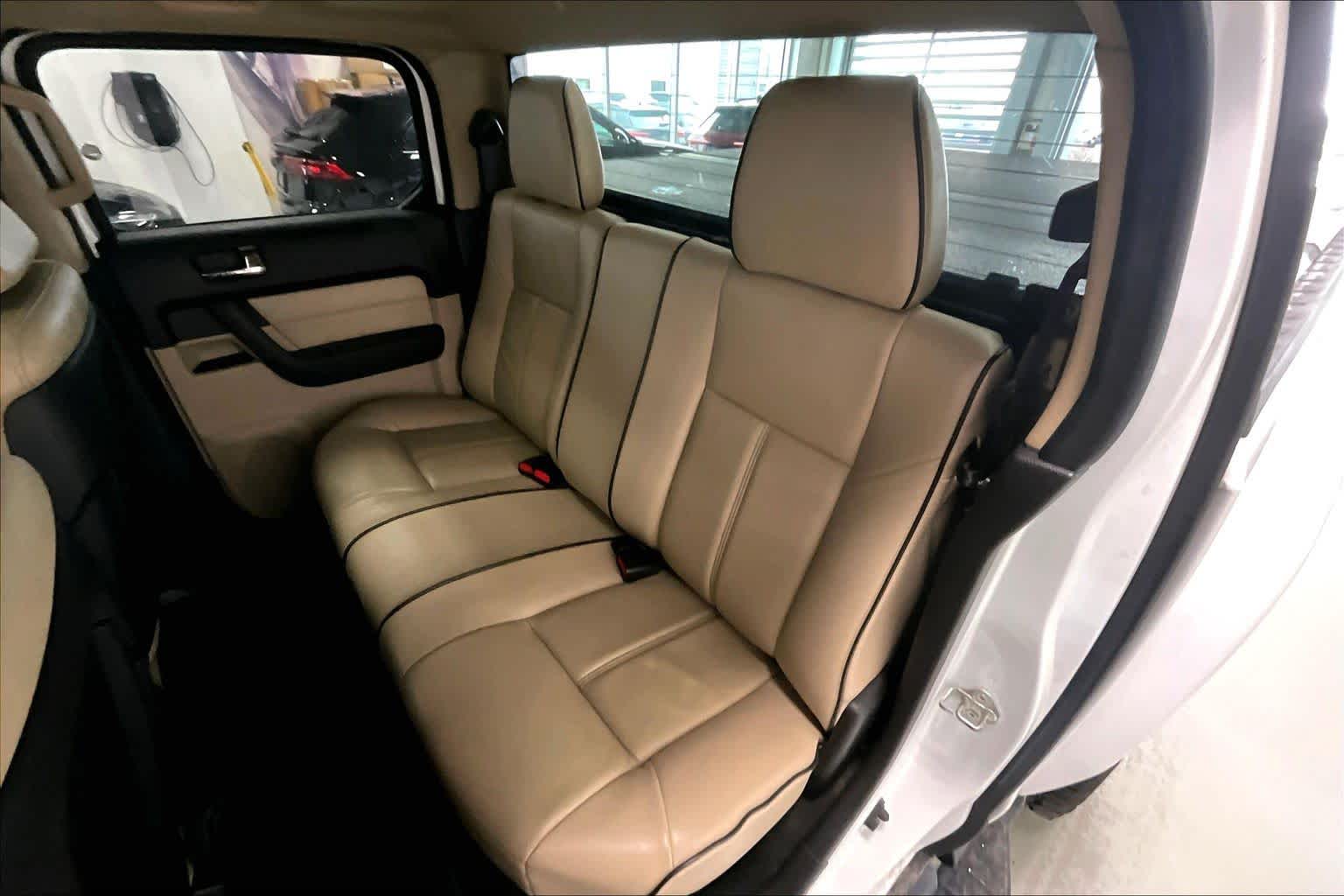 Thumbnail: 2010 Hummer H3 - 25